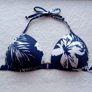 VENUS Santa Cruz Triangle Push-Up Bikini Top, Size 34C/36B/38B